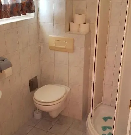 Appartement In 34905 Pirovac