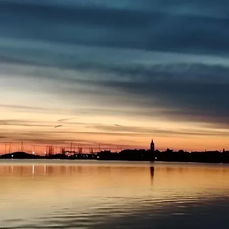 In 34905 شقة بيروفاتش