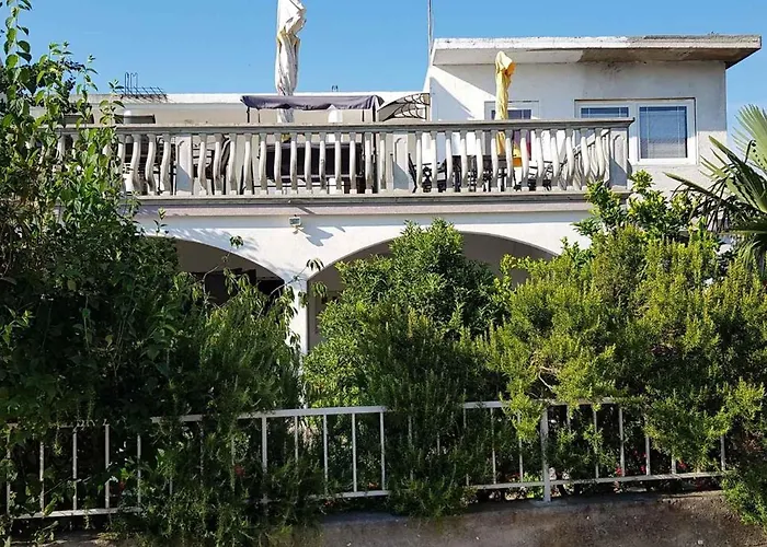 In 34905 * بيروفاتش